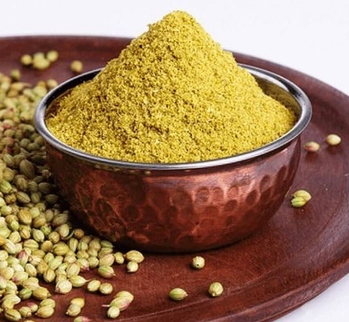 Dried Corainder Flakes by Farmbridge